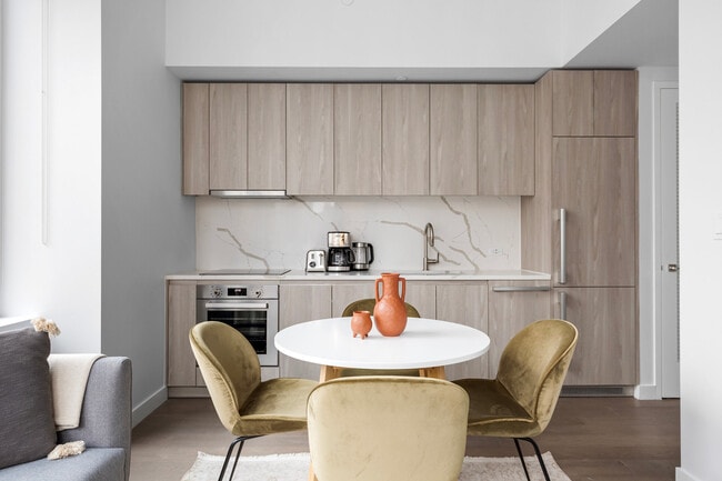 200 E 23rd St unit FL14-ID2203, New York, NY 10010 - photo 4