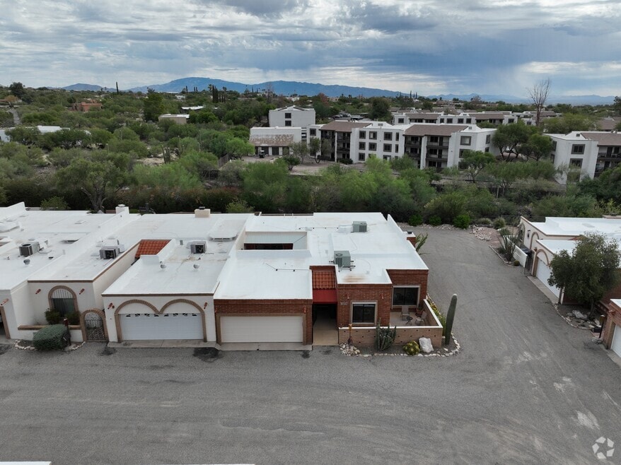 5800 N Placita Esplendora, Tucson, AZ 85718 - photo 2