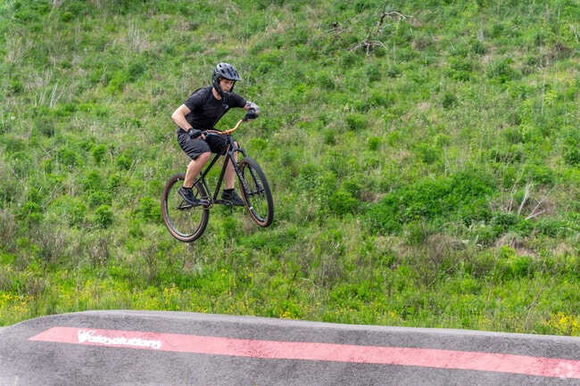 Scott Adams Memorial Skate Park features a diverse array of elements that cater to skaters and BMX riders of all skill levels.