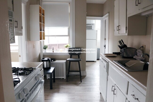 11 Alton Place unit 18-5, Brookline, MA 02446 - photo 4