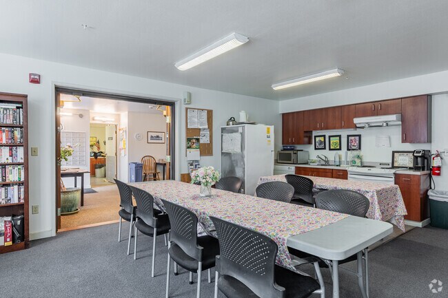 Weidler Commons, Portland, OR 97232 - photo 3