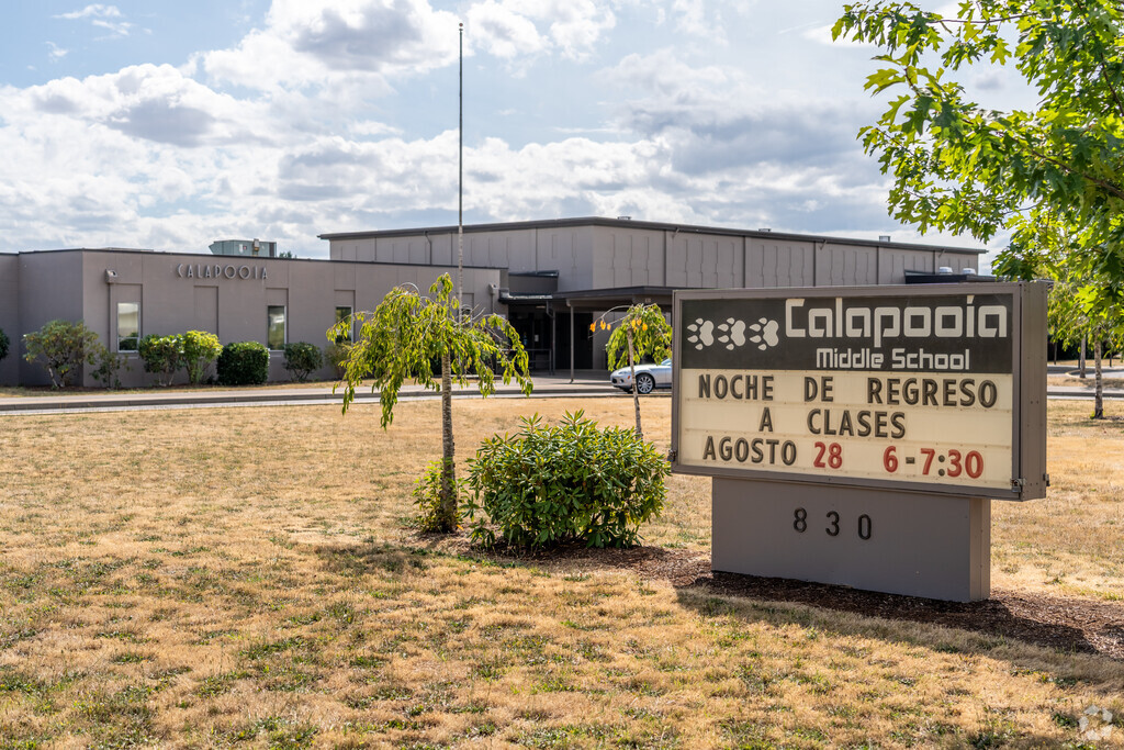 Calapooia Middle School is a public school in the Sunrise neighborhood of Albany, Oregon.
