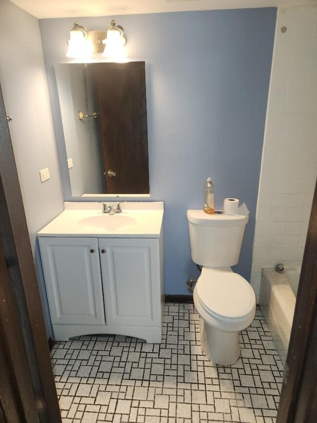 1881 Michigan City Rd Unit 1E, Calumet City, IL 60409