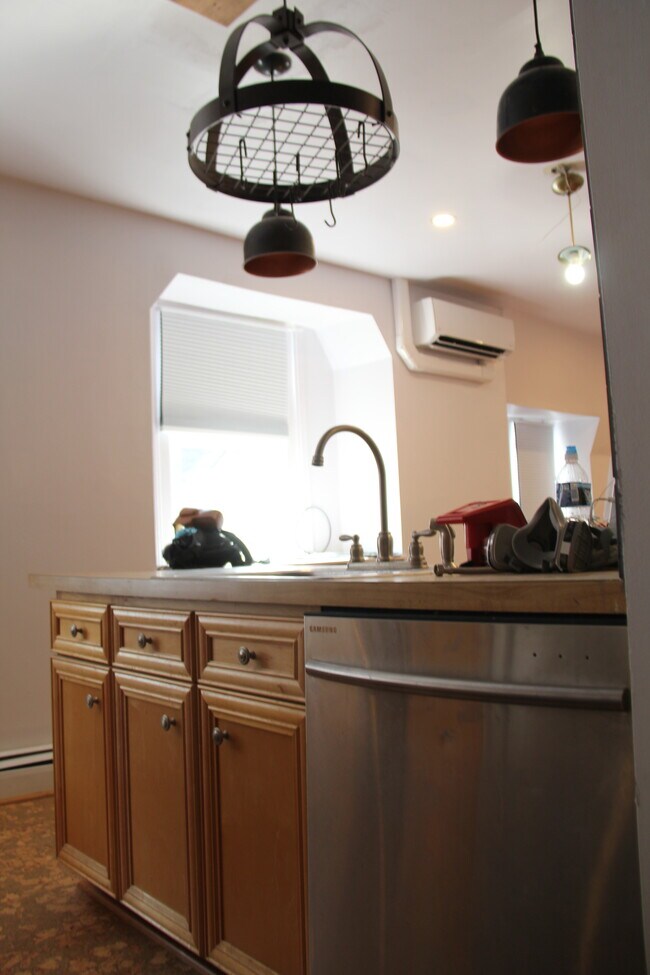 909 S 49th St unit 3RD FLOOR, Philadelphia, PA 19143 - photo 5