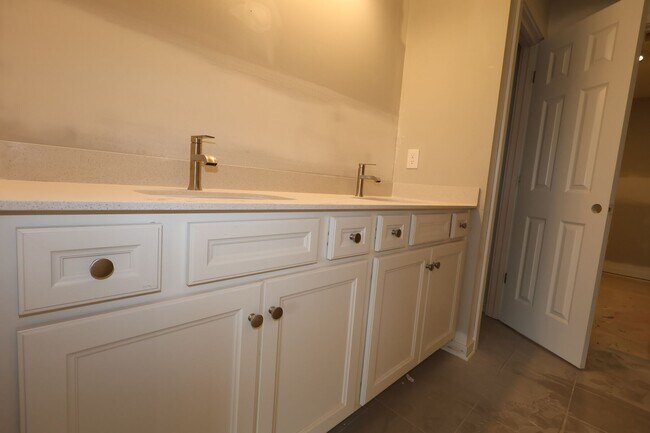 6425 White Star Dr, Powell, OH 43065 - photo 5