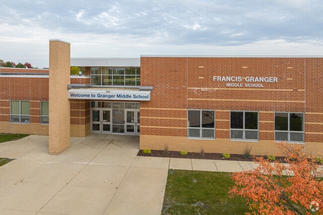 Francis Granger Middle School is a highly rated, public junior-high located in Aurora, IL.