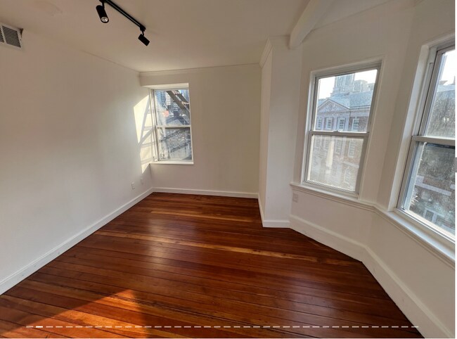 149 North St unit 4, Boston, MA 02109 - photo 4