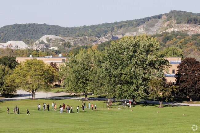 Wallkill Valley Regional High School in Hardyston Township, NJ has 616 students in grades 9-12.