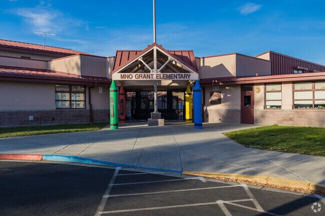 Empowering young minds to excel at Grant Elementary School.