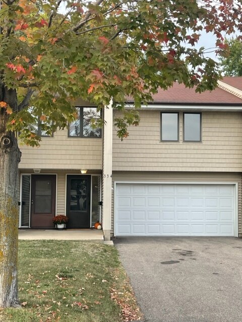 Don't miss this beautiful spacious townhome in wonderful Waconia