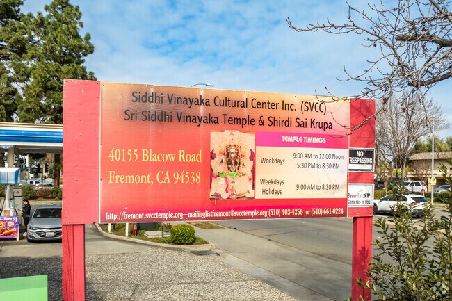 Sri Siddhi Vinayaka Ganesh Temple, situated in Blacow was established on July 6, 2013.