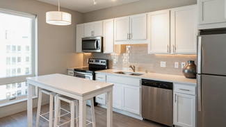 18 W 15th St, Minneapolis, MN 55403