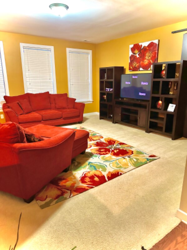 4322 Hubbard Rd, Charlotte, NC 28269 - photo 1