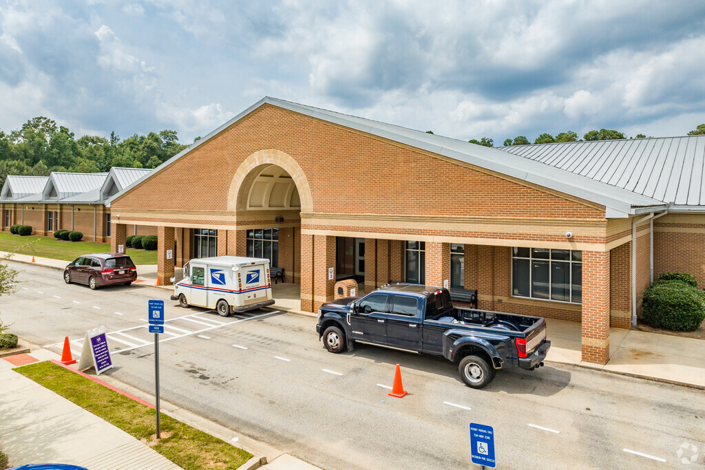 Tussahaw Elementary School in Locust Grove is a public elementary school.