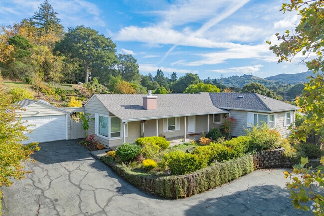 Even some of Central Orinda's more modest properties can enjoy beautiful views of the surrounding hills.