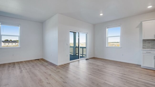 1450 Sunrise Hill Dr, Berthoud, CO 80513 - photo 3