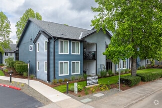 1605 SE Maple St, Hillsboro, OR 97123
