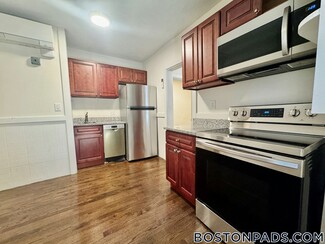 4 Garden Ct St Unit 1C, Boston, MA 02113
