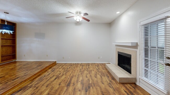 4067 Beltway Dr unit 114, Addison, TX 75001 - photo 2