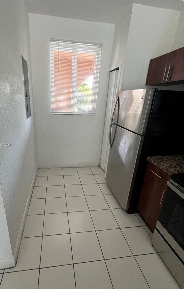 18890 NW 57th Ave unit 2, Hialeah, FL 33015 - photo 3