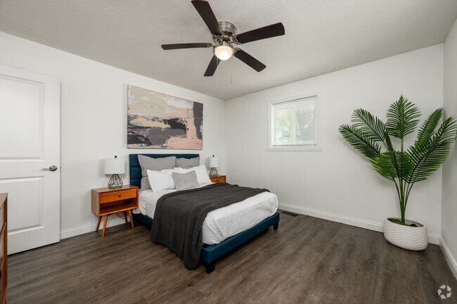 2BR, 2BA - 1,300SF - Primary Bedroom