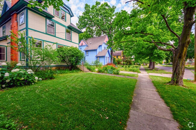 The Victorian architecture of the Stuart neighborhood is beautiful.
