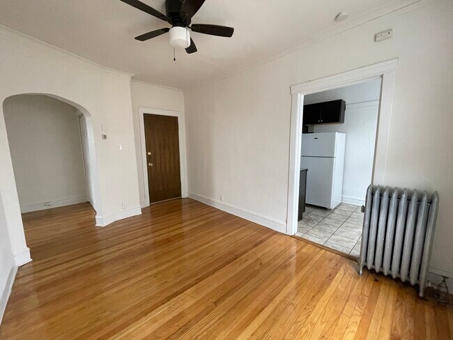 6345 N Magnolia Ave unit 3j, Chicago, IL 60660 - photo 2