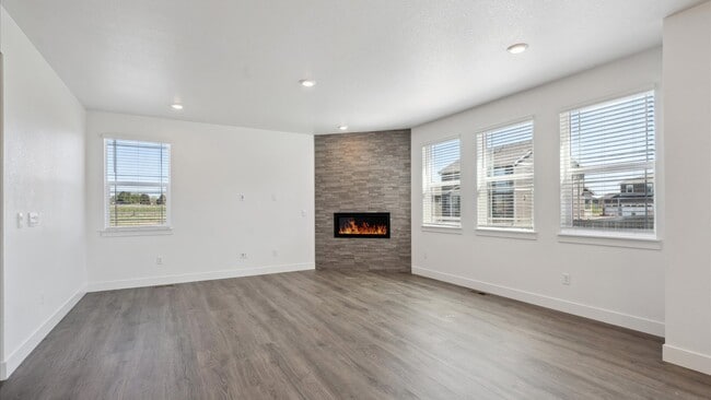 1930 Chaffee Crest Dr, Berthoud, CO 80513 - photo 4