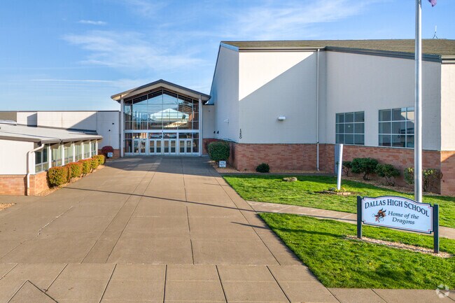 Dallas High School is a great choice when it comes to public school education.