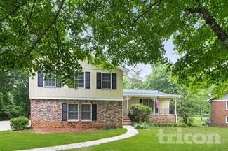 5181 Vivid Dr SW, Stone Mountain, GA 30087