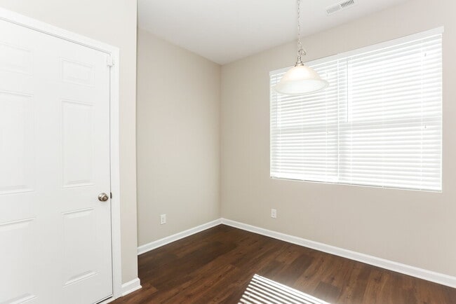 11723 Bending Branch Rd, Charlotte, NC 28227 - photo 4