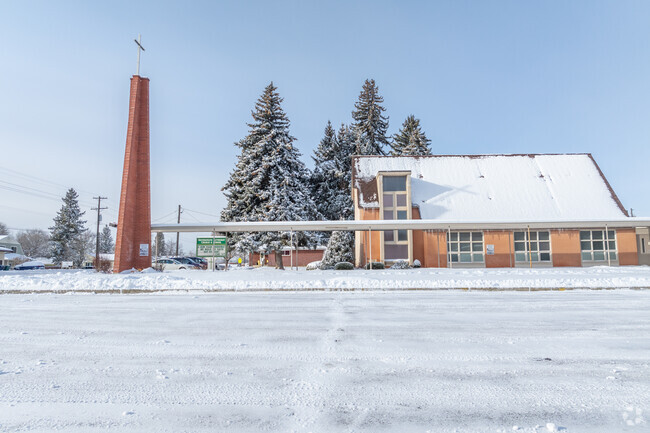 Gethsemanee Lutheran has a small green space behind the school.