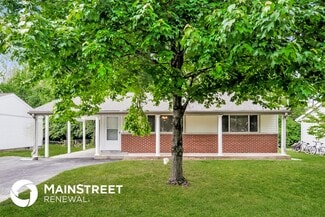 11114 Mars Ln, Maryland Heights, MO 63043