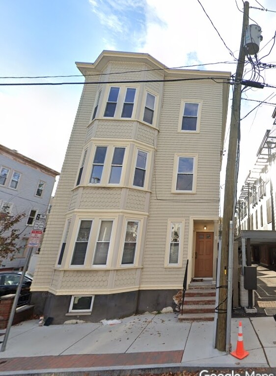 4 Beacon St unit 1, Somerville, MA 02143 - photo 2