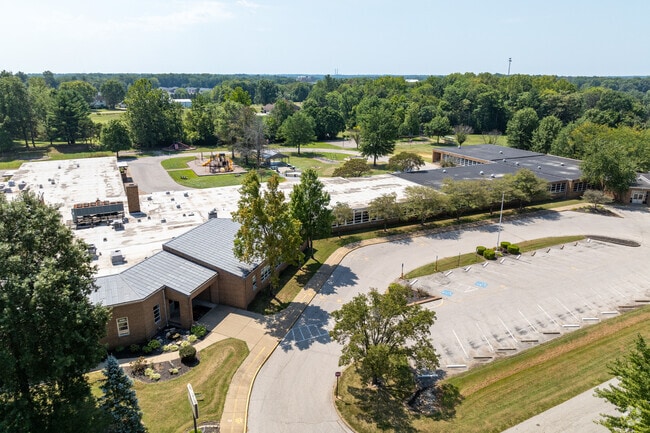 The student population of West Terrace Elementary School is 593 and the school serves K-5.