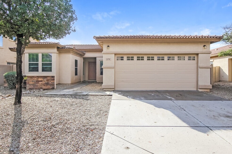 13797 W Redfield Rd, Surprise, AZ 85379 - photo 1