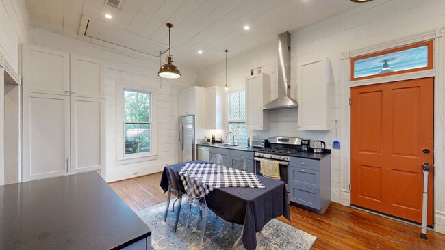 3408 Garrow St unit A, Houston, TX 77003 - photo 2