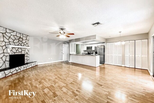 1794 E Groveleaf Ave, Palm Harbor, FL 34683 - photo 2