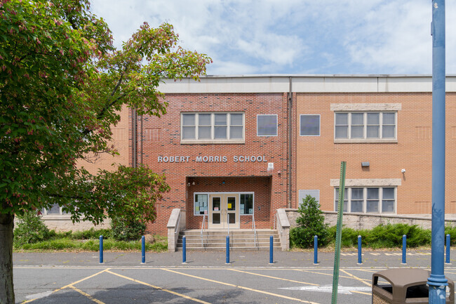 Robert Morris School serves students in South Bound Brook NJ and surrounding areas.
