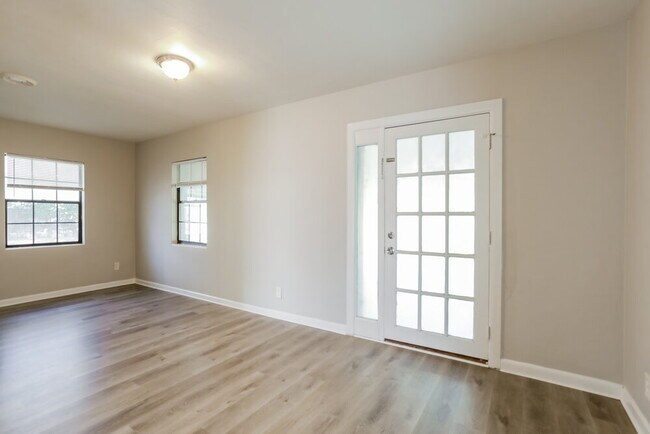 4303 Anvers Blvd, Jacksonville, FL 32210 - photo 6