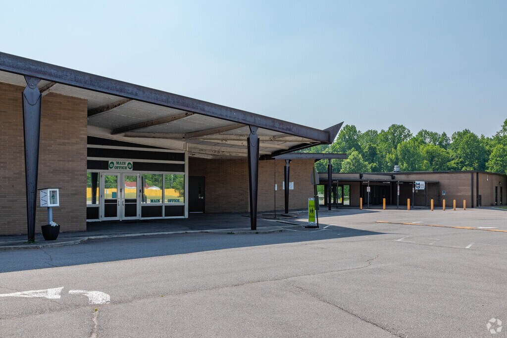 Greenbrier Elementary enrolls over 600 students every year.