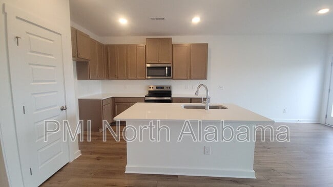 7578 Discovery Pt Dr NW, Huntsville, AL 35806 - photo 4