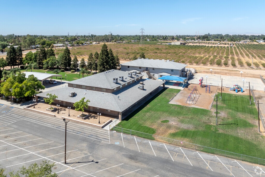 Welcome to Crossroads Christian School in Madera.