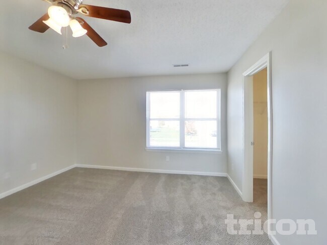 1432 Dowell St, Greenwood, IN 46143 - photo 7