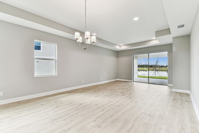 2081 Drummond Point unit 36464226, Zephyrhills, FL 33541 - photo 5