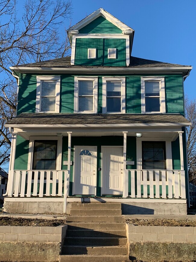 672 Stewart Ave unit 672 Stewart Ave, Columbus, OH 43206 - photo 2