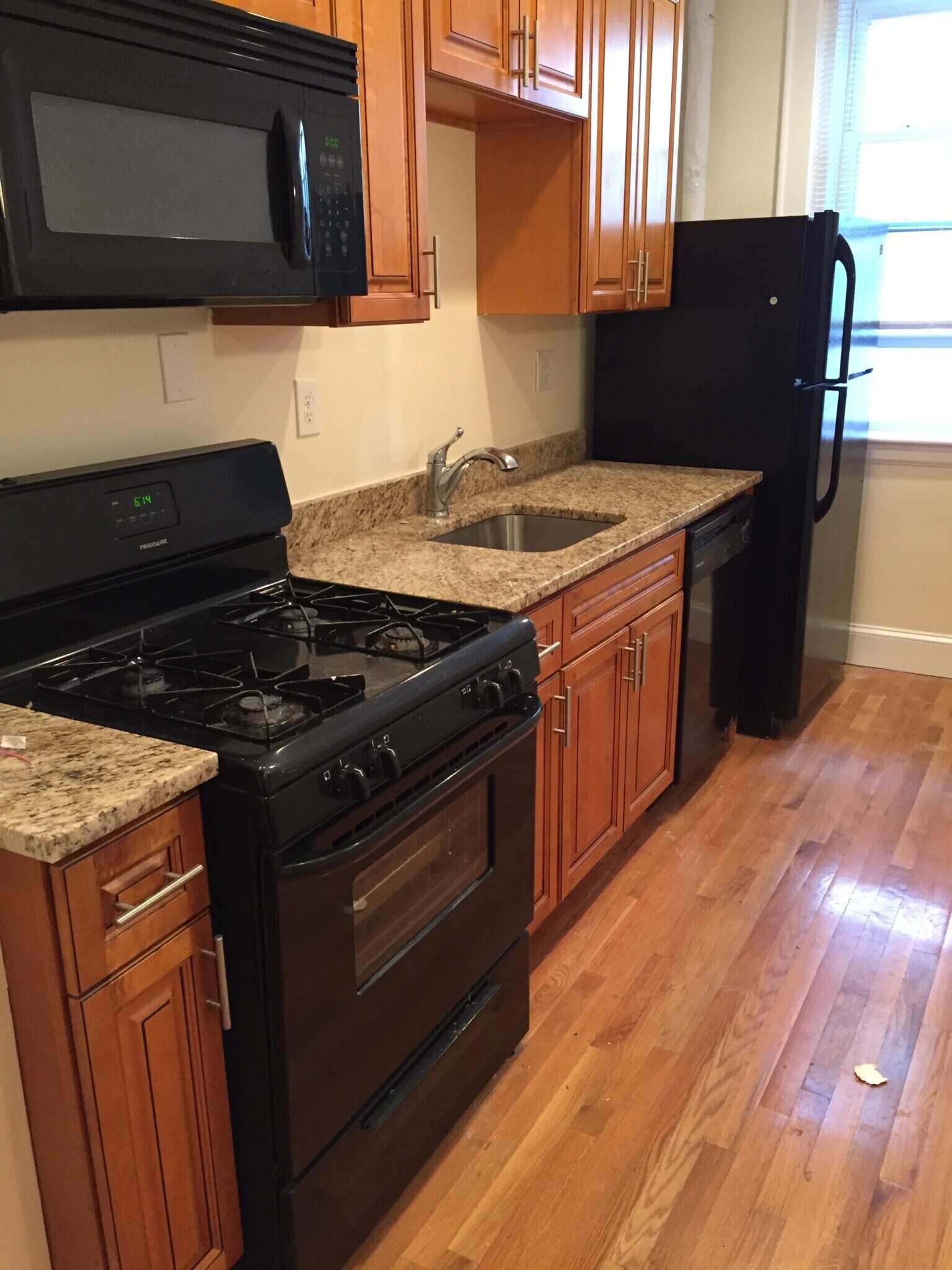 129 Highland Ave unit 1, Somerville, MA 02143 - photo 1