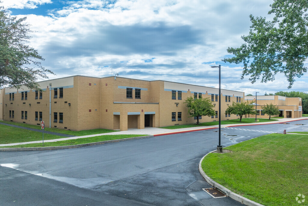 Susquenita Middle School has a student population of around 570 students.