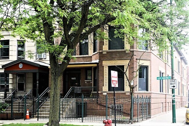 2758 N Richmond St unit 1, Chicago, IL 60647 - photo 2