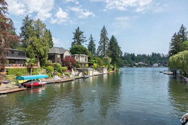 Homes at the mouth of the Oswego Canal in the Bryant Neighborhood.
